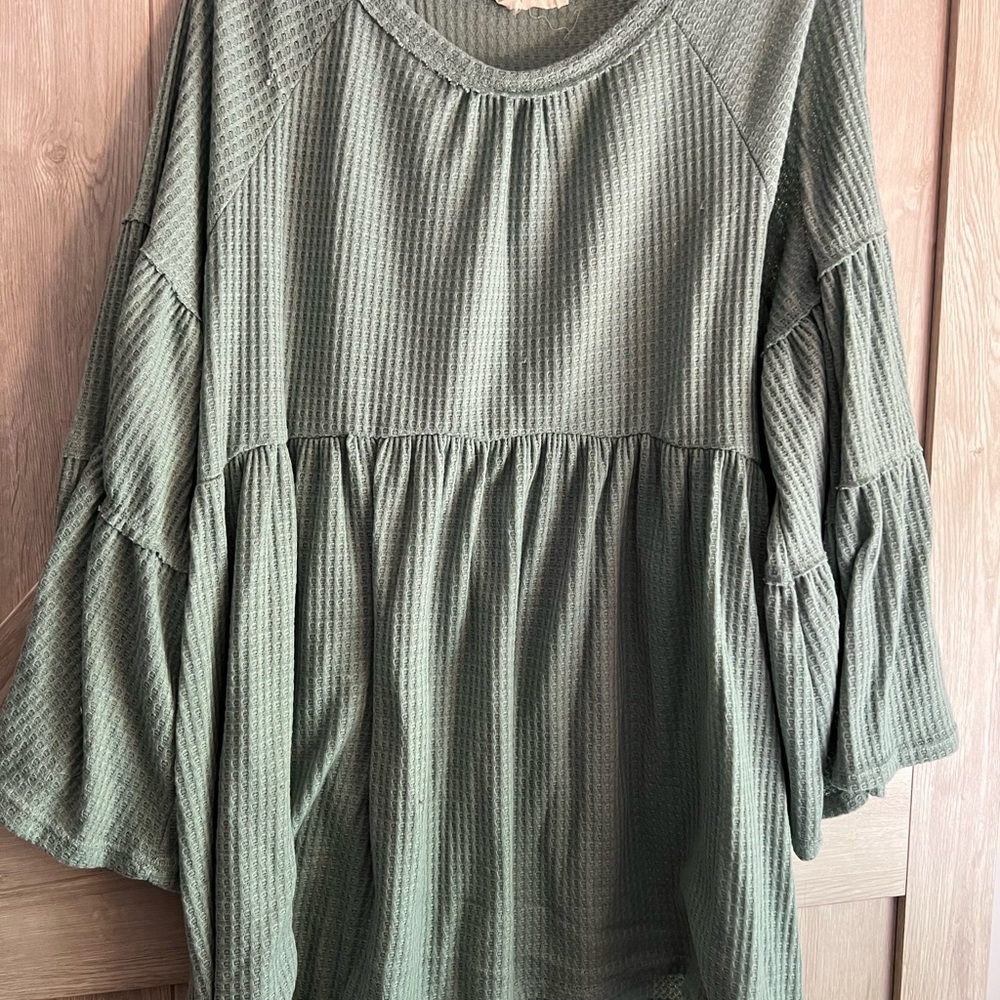 Dress Up cinche and flow top